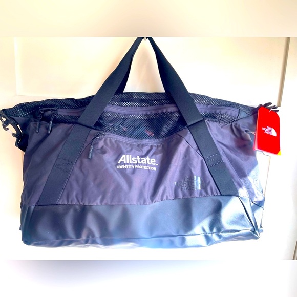 NWT North Face Duffle in Black - Picture 4 of 8